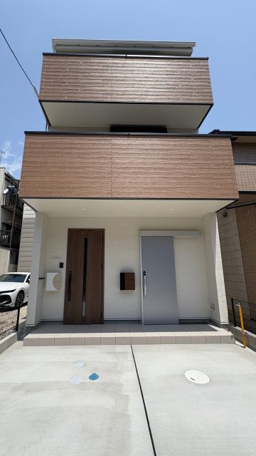 陽光ふりそそぐ2階LDK×グレージュカラーのおうち